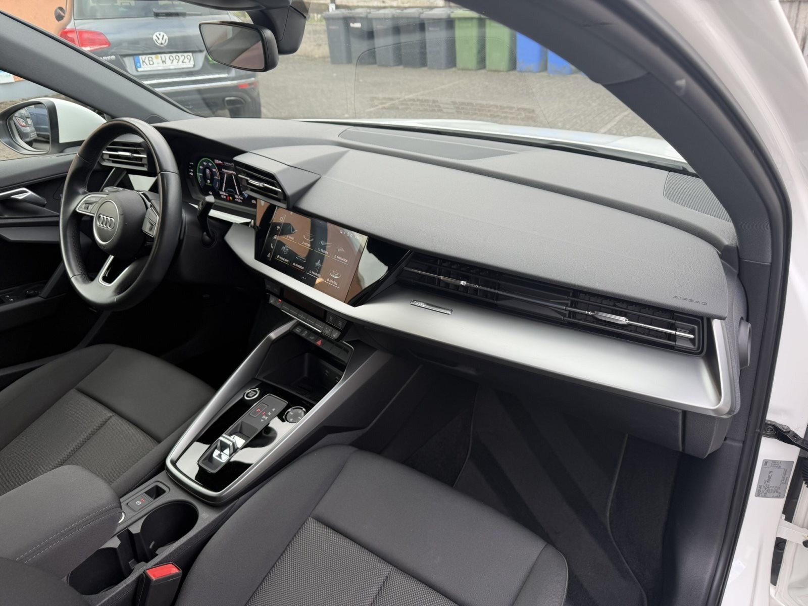 Audi A3 Sportback 40 TFSI e basis Fahrassistenz Infotaiment SHZ PDC