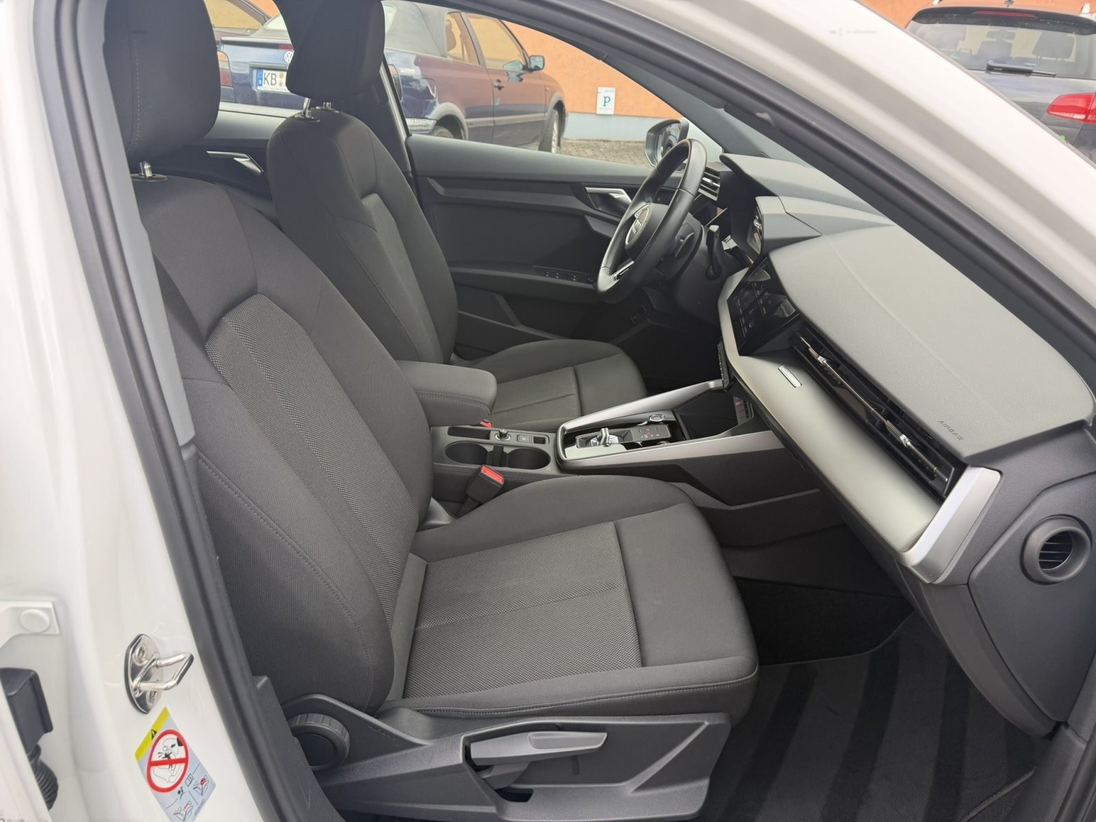 Audi A3 Sportback 40 TFSI e basis Fahrassistenz Infotaiment SHZ PDC