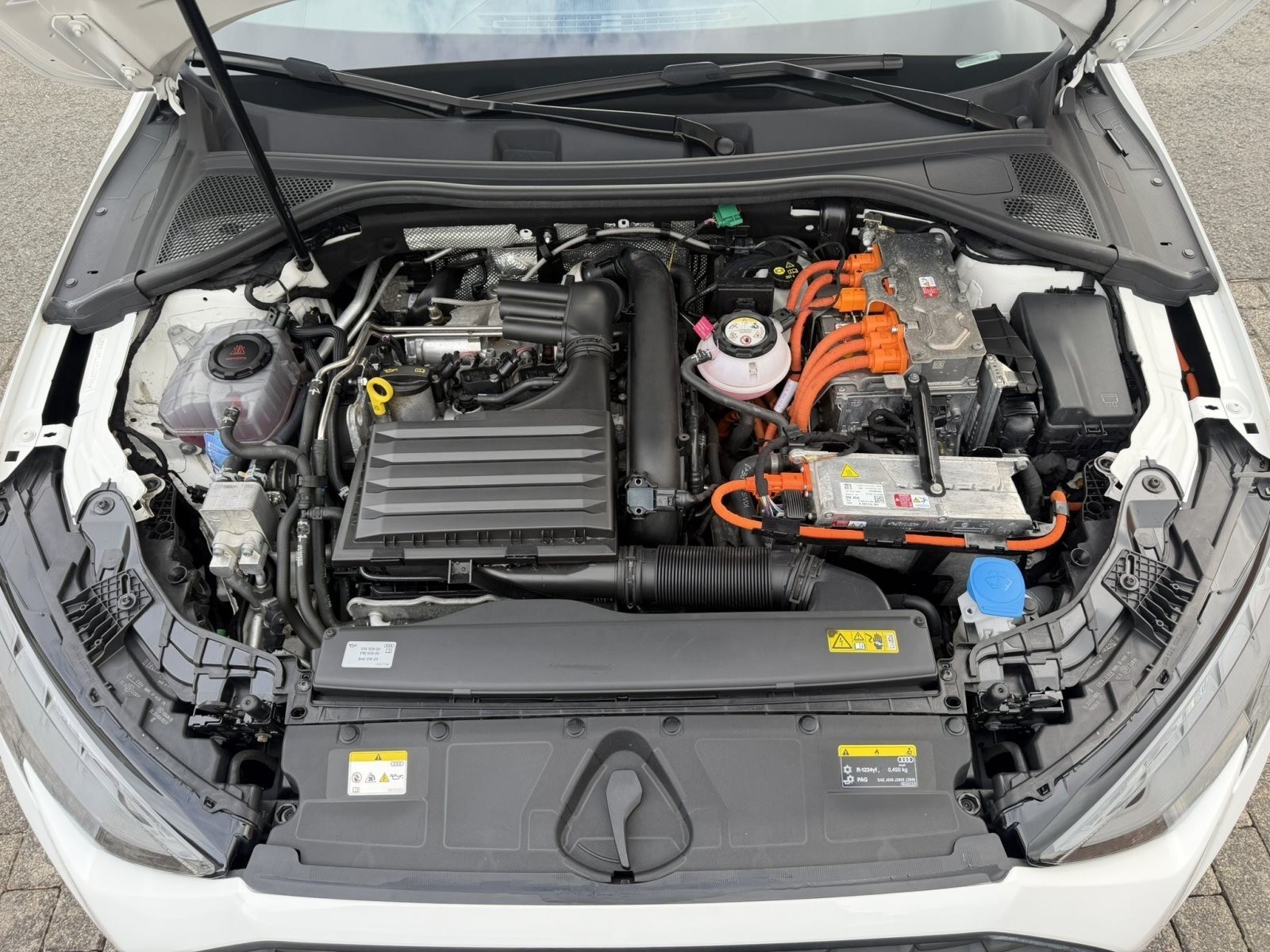 Audi A3 Sportback 40 TFSI e basis Fahrassistenz Infotaiment SHZ PDC