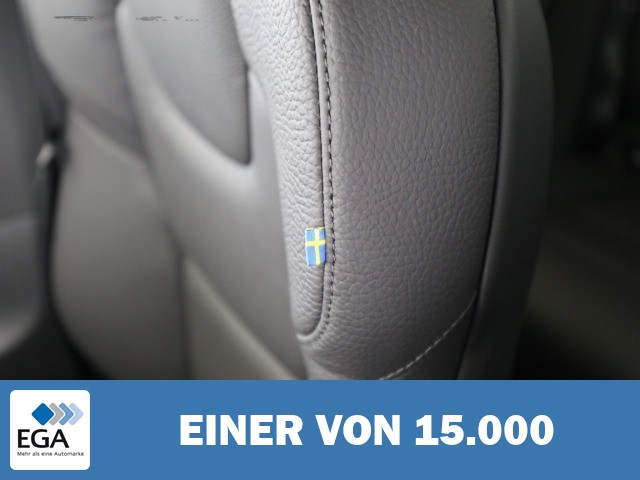 Volvo XC60 Plus Dark Recharge Plug-In Hybrid AWD T8 Twin Engine EU6d AD StandHZG AHK d