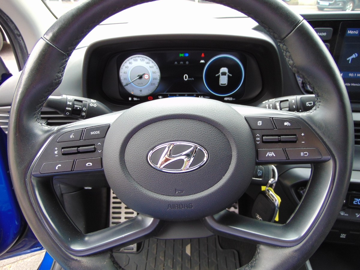 Hyundai Bayon 1.2 Select 2WD Sitzhzg. - R.Kam - PDC - Te.mat - Kl.au