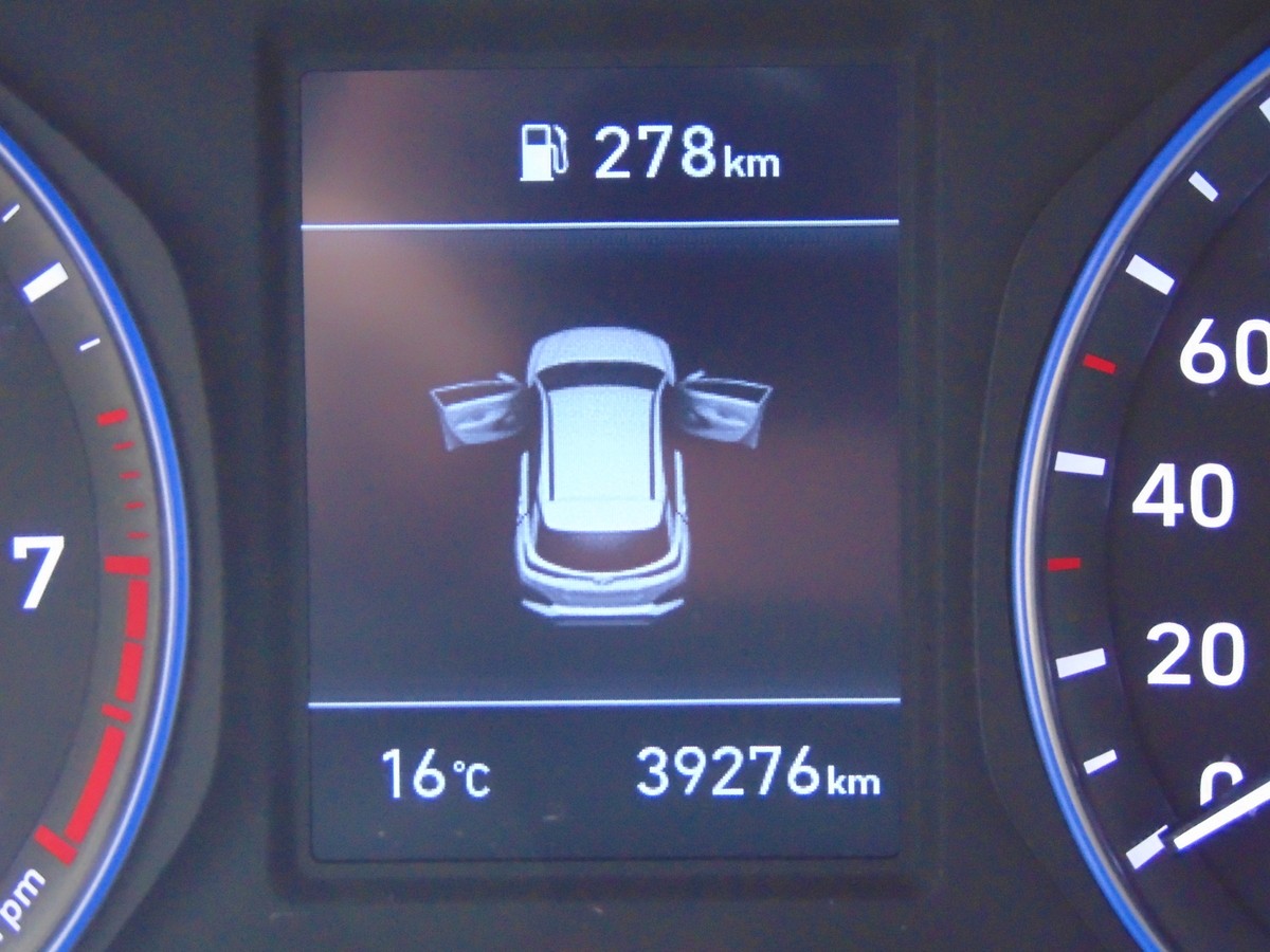 Hyundai KONA Kona 1.0 T-GDI Kl.Au - R.Kam - Te.mat - SitzLenHz