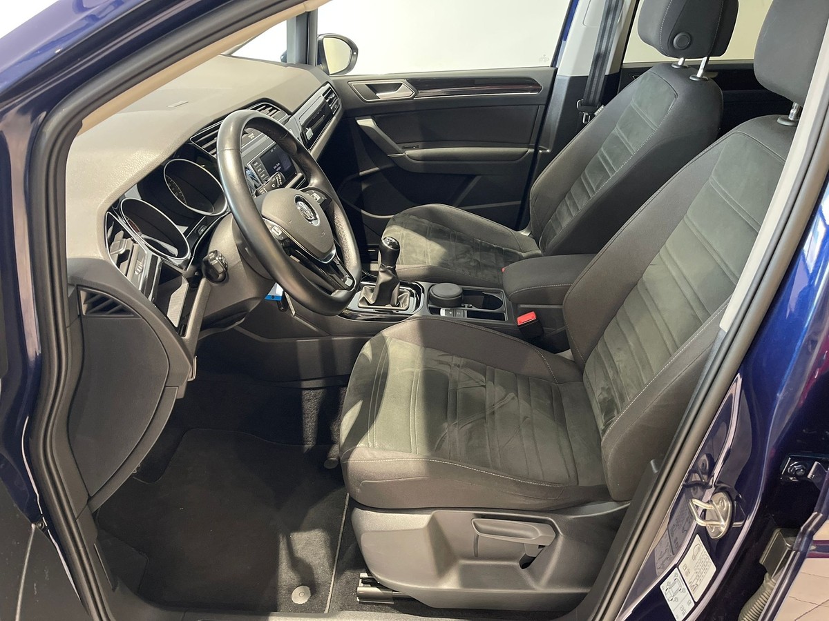 Volkswagen Touran 1.4TSI PANO LED 3-Z-Klima