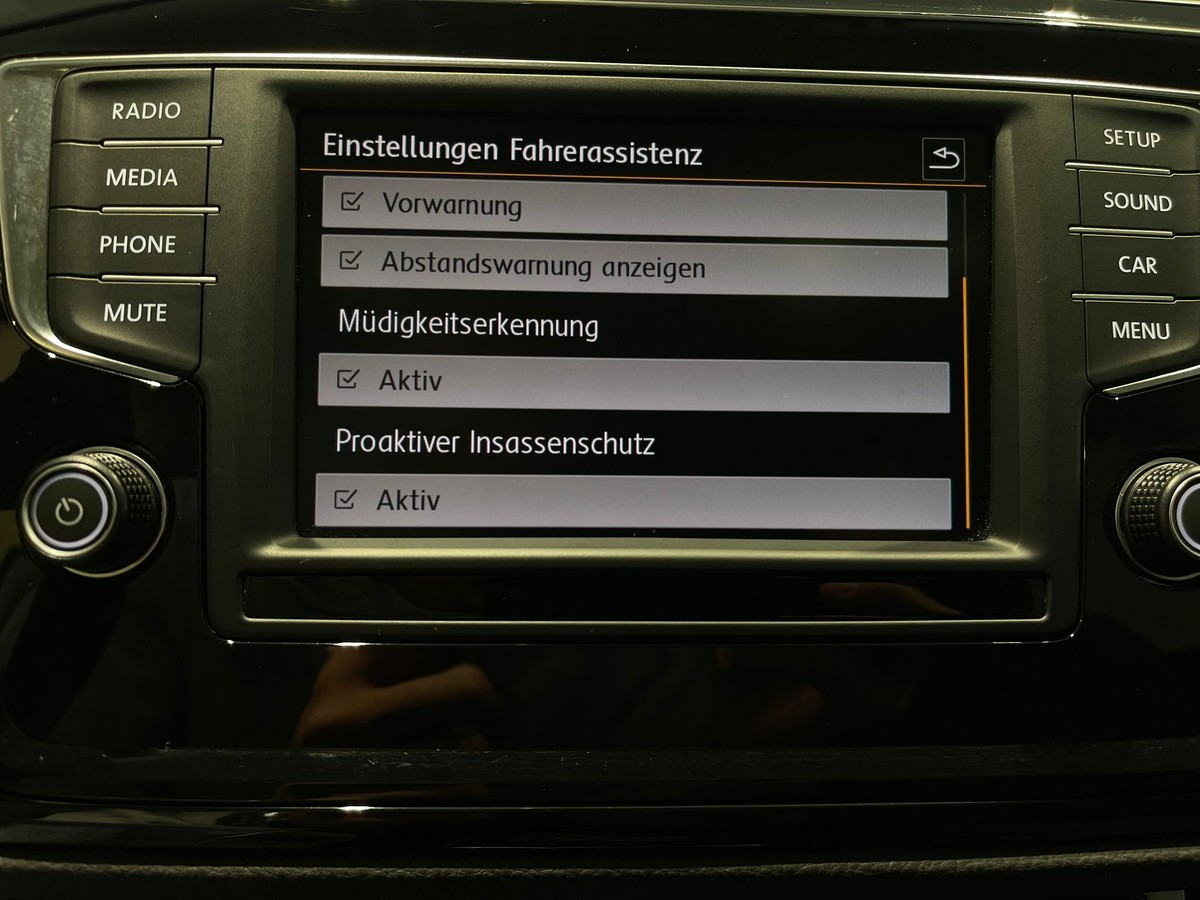 Volkswagen Touran 1.4TSI PANO LED 3-Z-Klima
