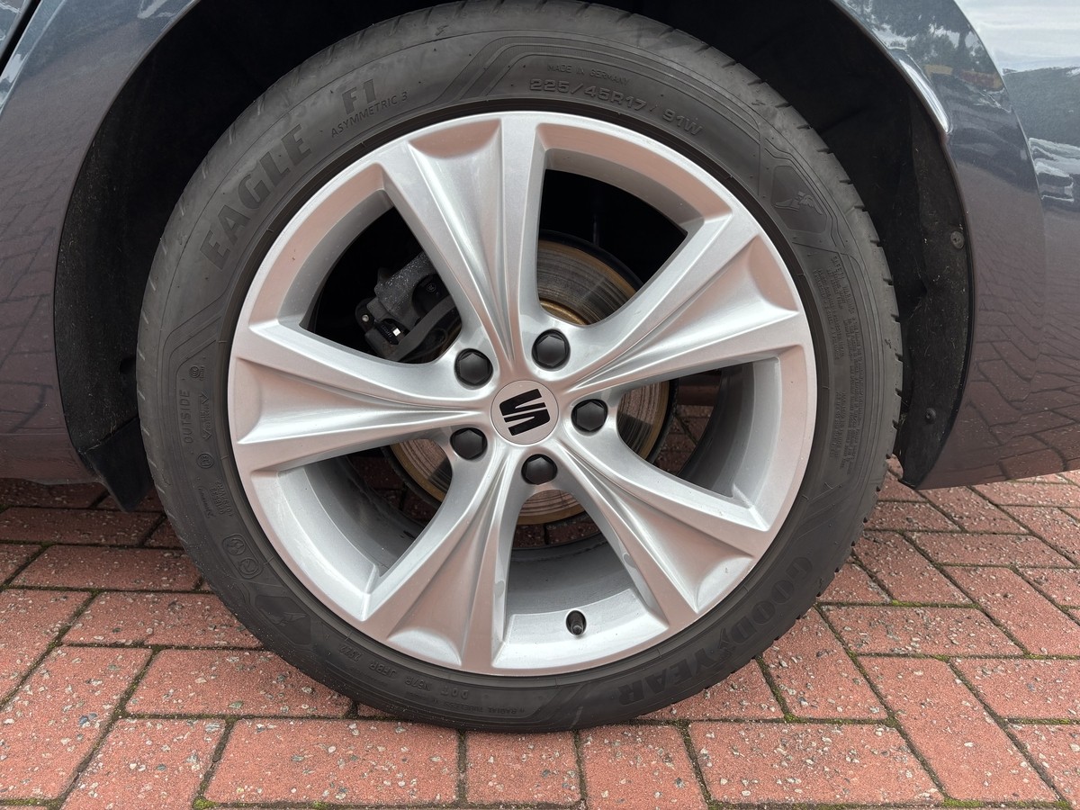 Seat Leon Sportstourer FR, Navi,LED, DAB,Tempo