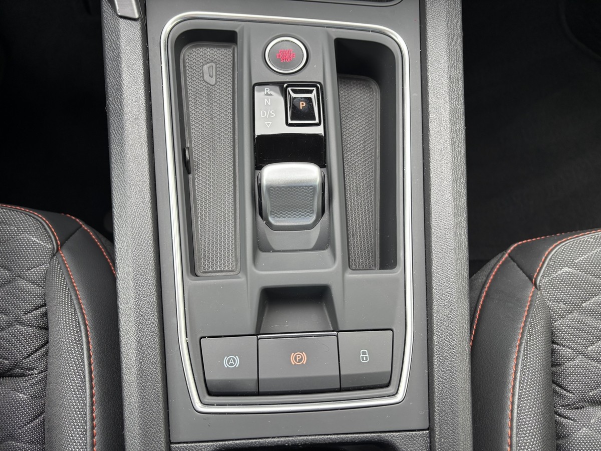 Seat Leon Sportstourer FR, Navi,LED, DAB,Tempo