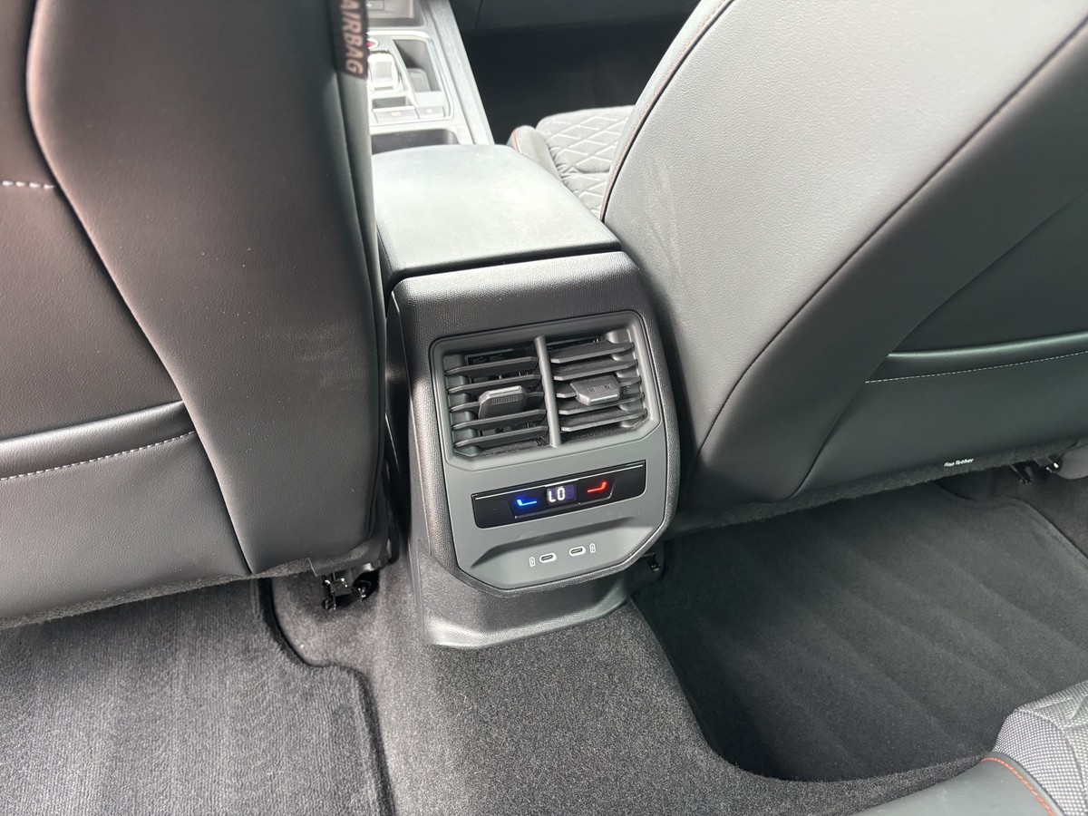 Seat Leon Sportstourer FR, Navi,LED, DAB,Tempo