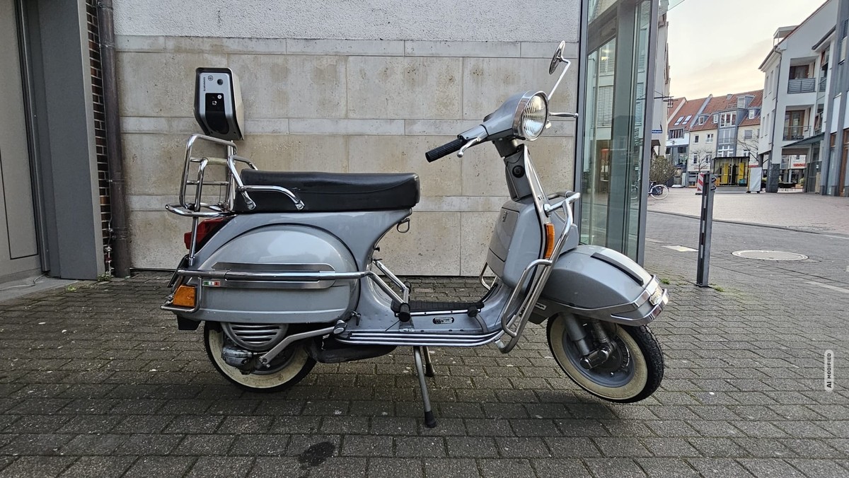 Vespa P 80 X original Lack 