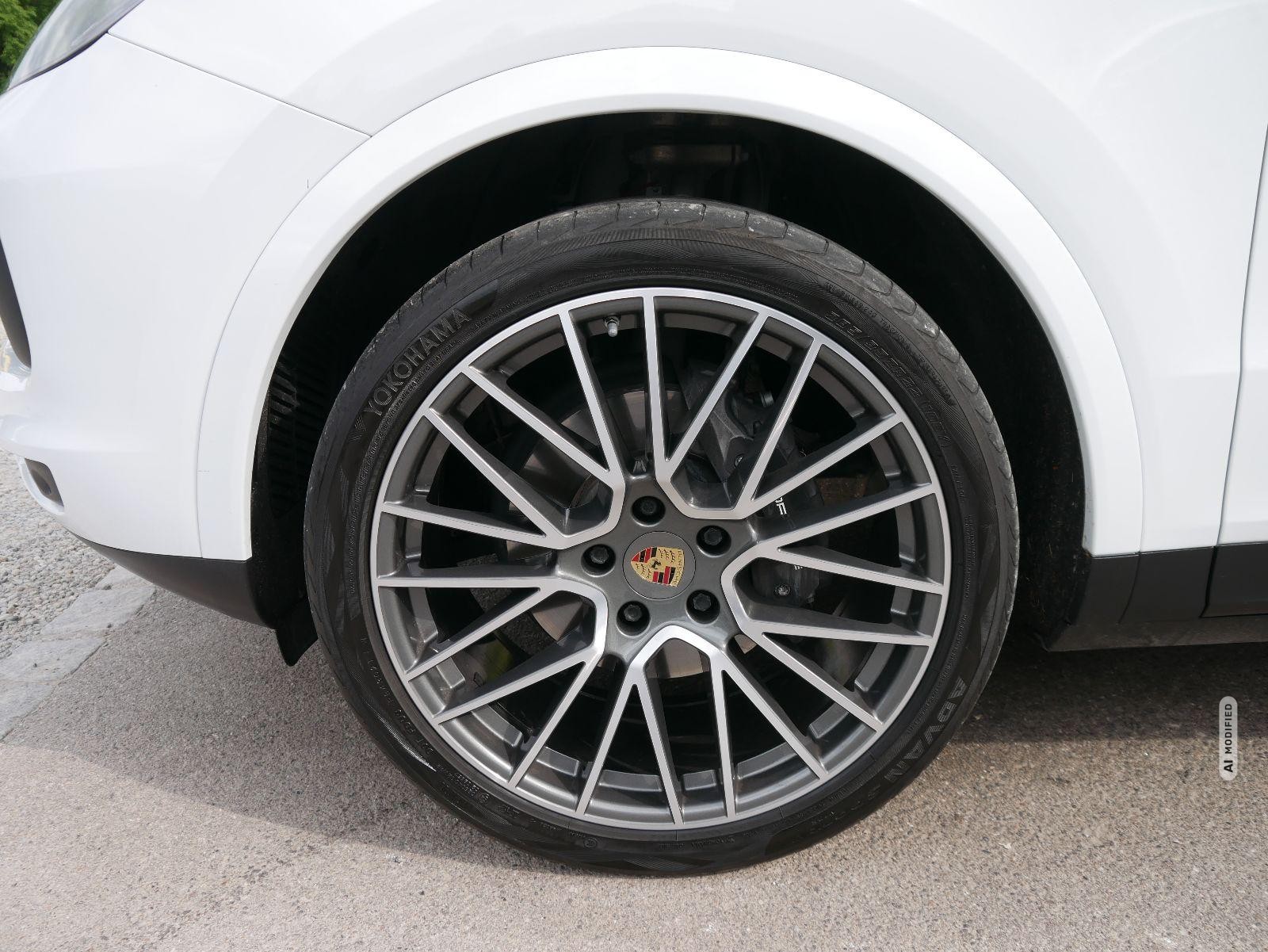 Porsche Cayenne Coupé *LED*SZH*KAMERA*AHK*DAB*NAVI*PANO*HEAD-UP*22 ZOLL*