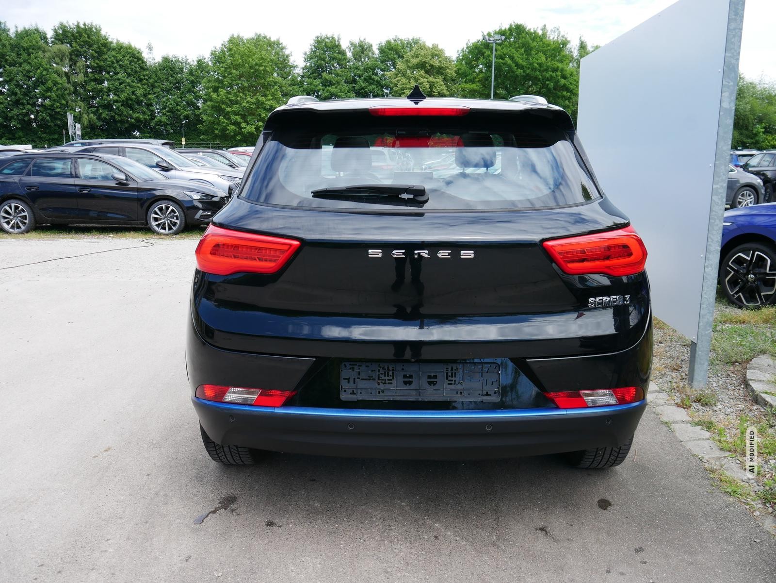 DFSK Seres 3 LUXURY Paket3*NAVI*PANO*LEDER*PDC*SHZ*360*KAMERA*KEYLESS-GO