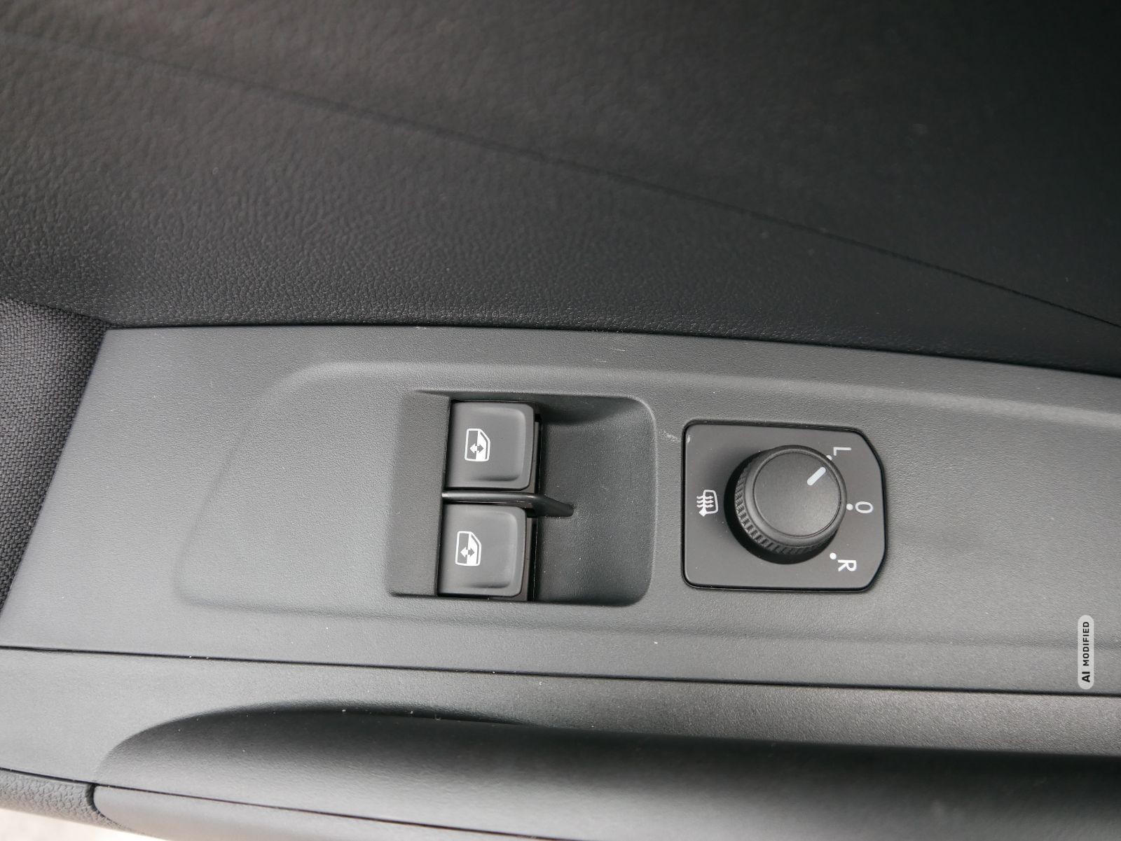 Skoda Fabia Selection 1.0 TSI *LED*PDC-HI*SMARTLINK*SHZ*BLUETOOTH*FRONT-ASSIST