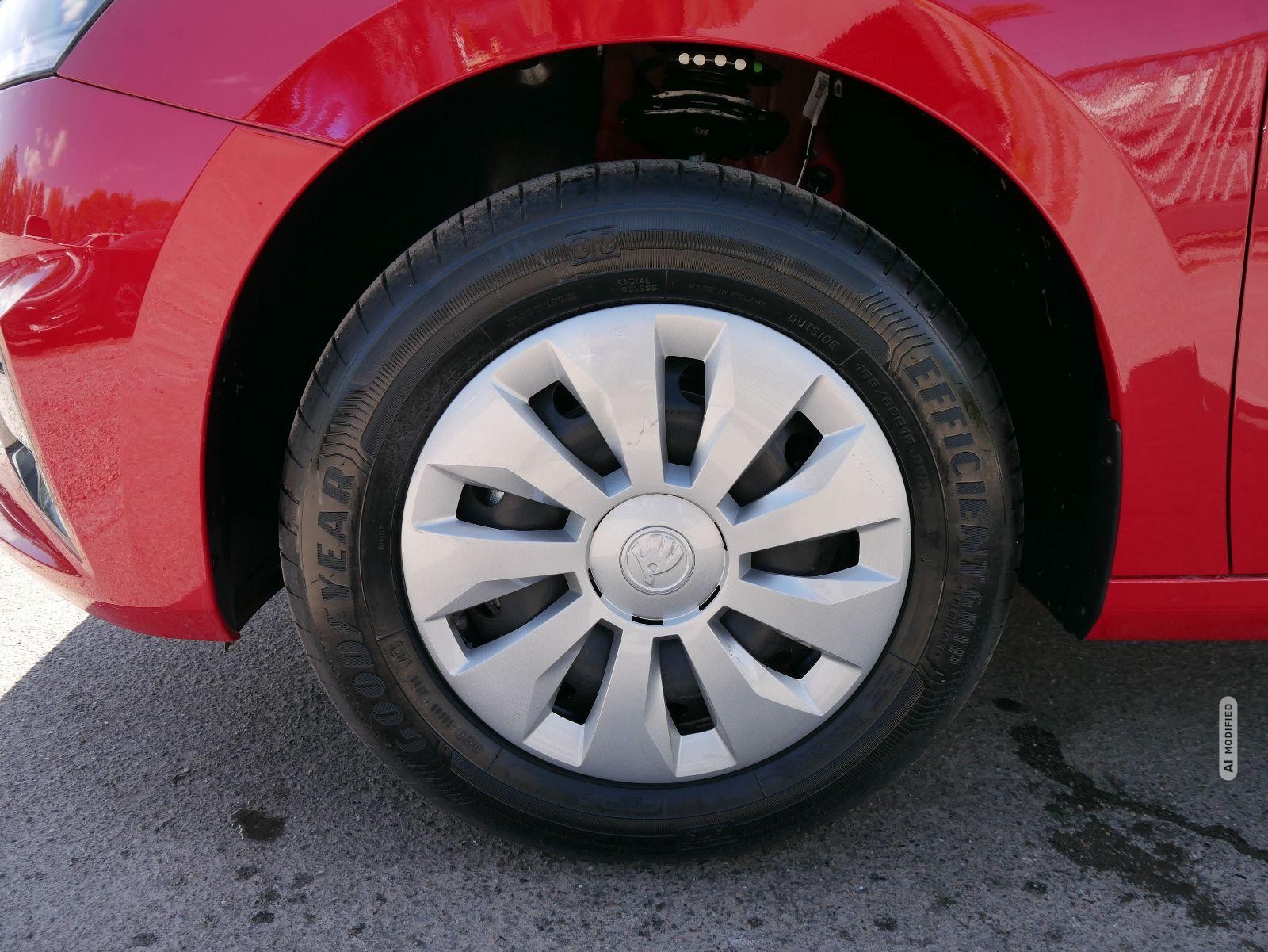 Skoda Fabia Selection 1.0 TSI   *LED*PDC-HI*SMARTLINK*SHZ*BLUETOOTH*FRONT-ASSIST