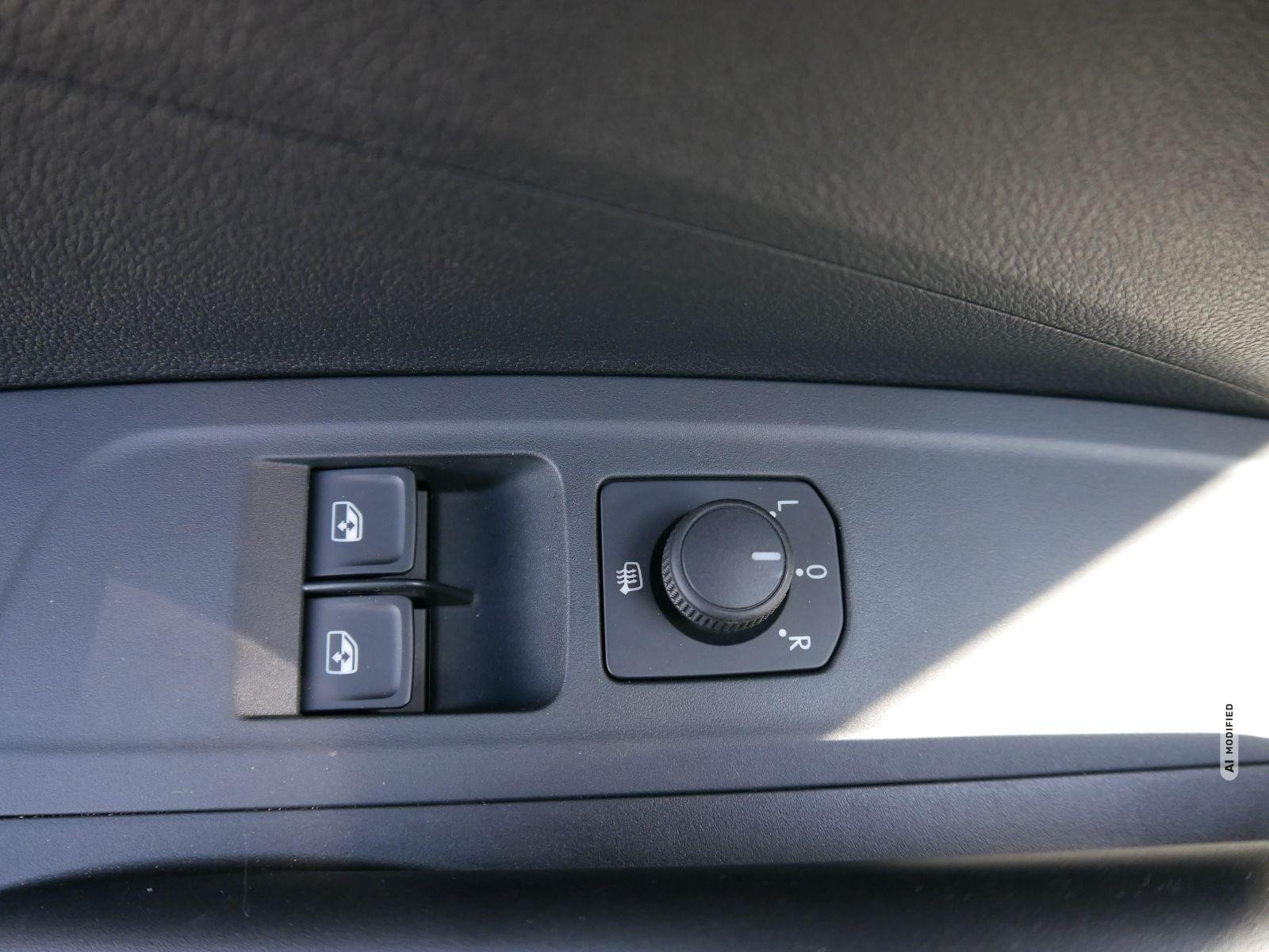 Skoda Fabia Selection 1.0 TSI   *LED*PDC-HI*SMARTLINK*SHZ*BLUETOOTH*FRONT-ASSIST