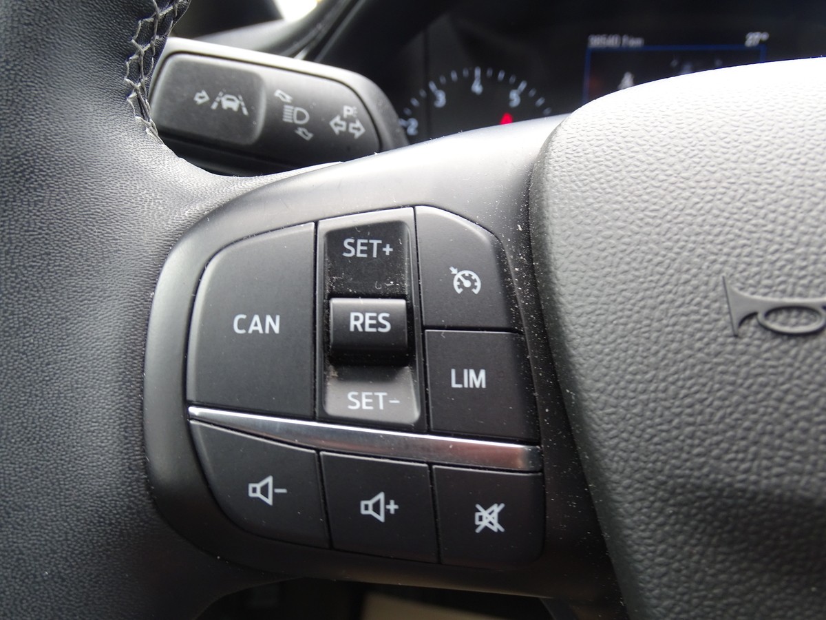 Ford Fiesta 1.0 EcoBoost Hybrid Titanium Automatik