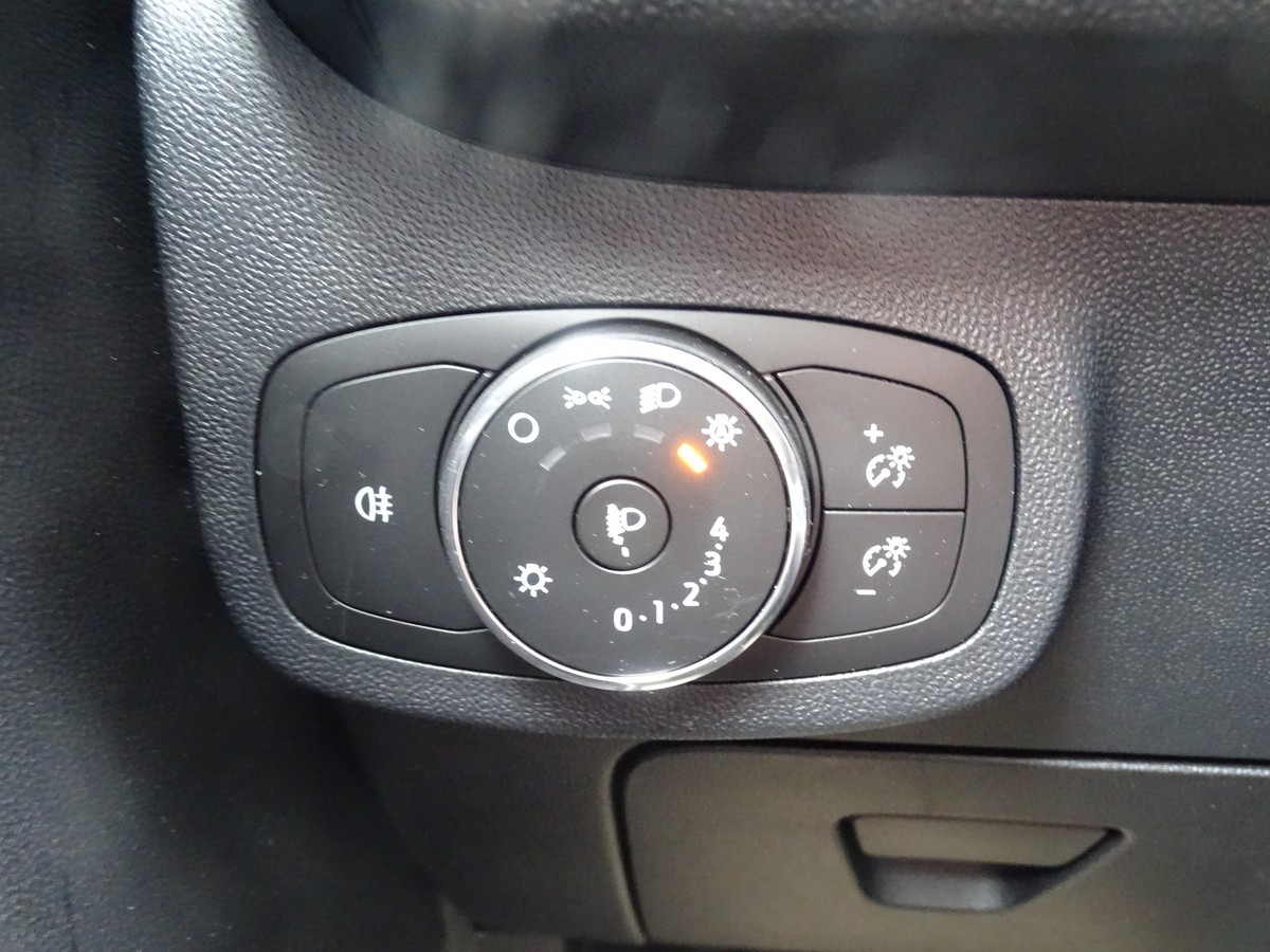 Ford Fiesta 1.0 EcoBoost Hybrid Titanium Automatik