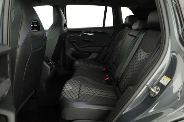 Volkswagen Tiguan TSI DSG 4M R-Line Black, AHK, IQ.Light, 20-Zoll, N