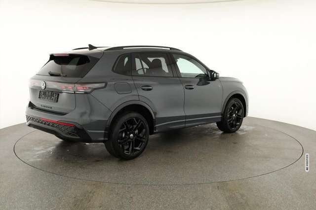 Volkswagen Tiguan TSI DSG 4M R-Line Black, AHK, IQ.Light, 20-Zoll, N