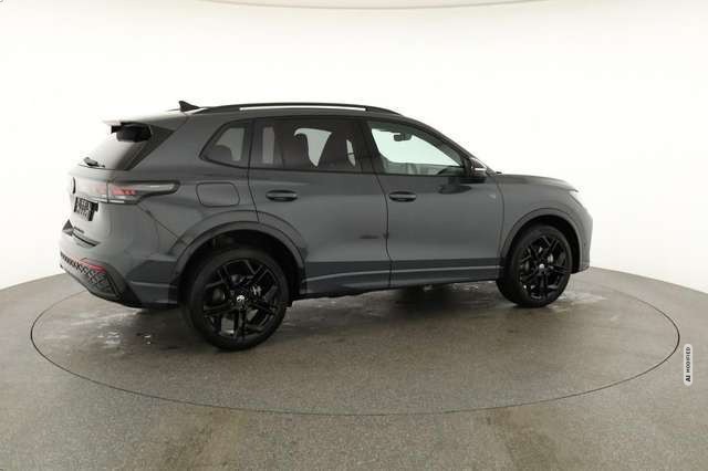Volkswagen Tiguan TSI DSG 4M R-Line Black, AHK, IQ.Light, 20-Zoll, N