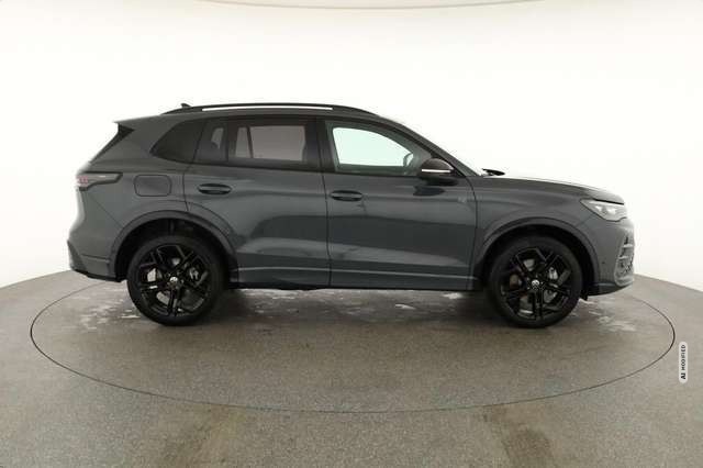 Volkswagen Tiguan TSI DSG 4M R-Line Black, AHK, IQ.Light, 20-Zoll, N