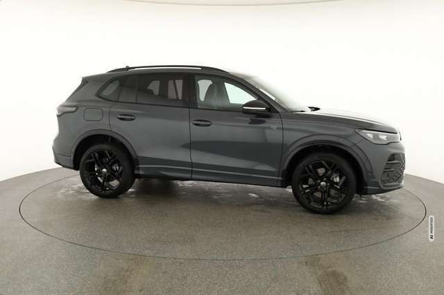 Volkswagen Tiguan TSI DSG 4M R-Line Black, AHK, IQ.Light, 20-Zoll, N