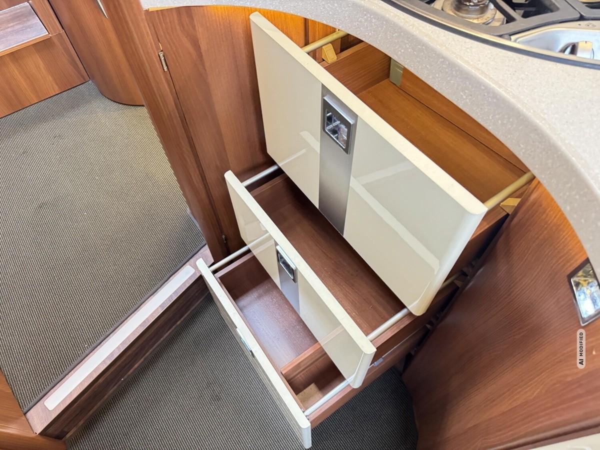 Carthago Chic e-line I 50      Hubstützen+Autark+Alde+Sat TV+Backofen