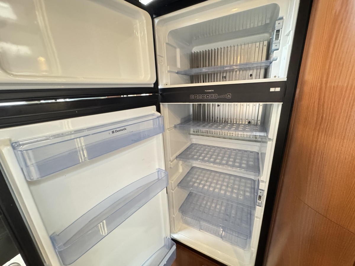 Carthago Andere Hubstützen+Autark+Alde+Sat TV+Backofen