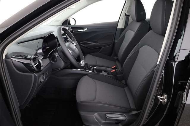 Skoda Fabia 1.0 TSI Selection, AHK, Tempomat, Ladeboden, Park,