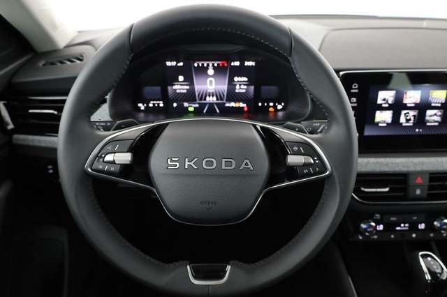 Skoda Kamiq 1.0 TSI DSG Selection, AHK, Matrix, Kamera, Ladebo