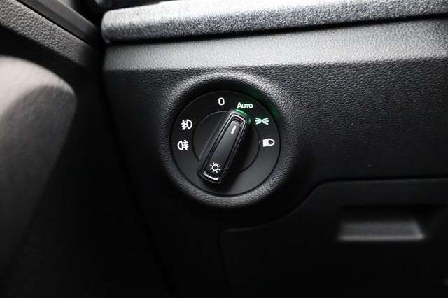 Skoda Kamiq 1.0 TSI DSG Selection, AHK, Matrix, Kamera, Ladebo