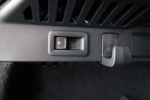 Skoda Kamiq 1.0 TSI DSG Selection, AHK, Matrix, Kamera, Ladebo