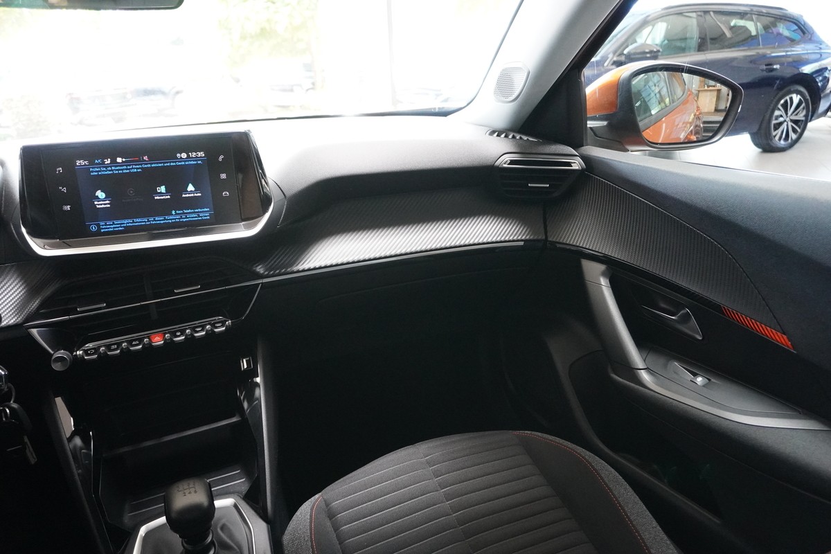 Peugeot 2008 1.5 BlueHDi 110 Active R.Cam Temp CarPlay