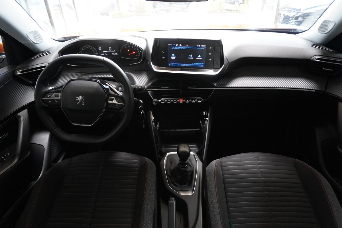 Peugeot 2008 1.5 BlueHDi 110 Active R.Cam Temp CarPlay