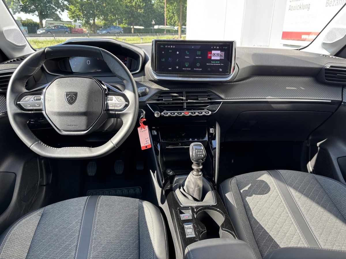Peugeot 208 Klimaautomatik*CarPlay*Einparkhilfe 