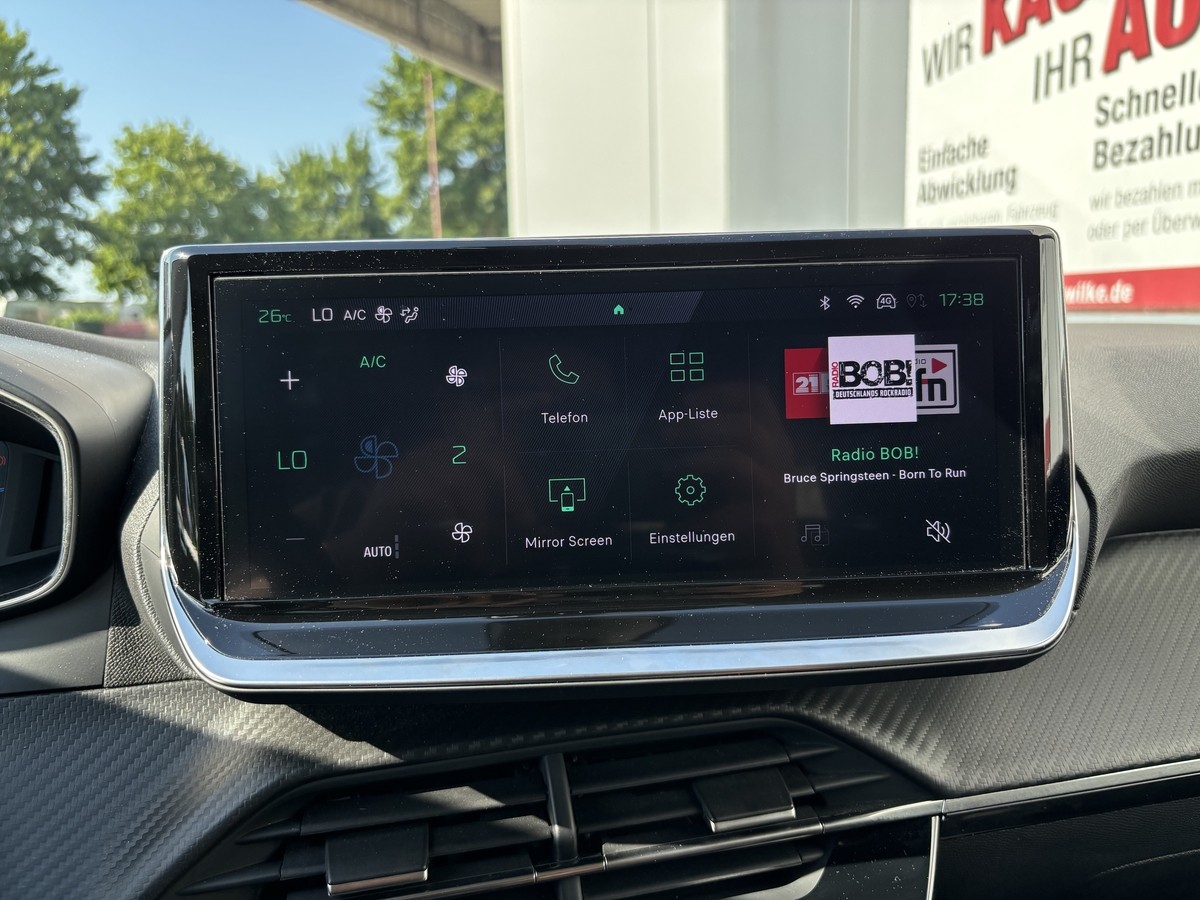 Peugeot 208 Klimaautomatik*CarPlay*Einparkhilfe 