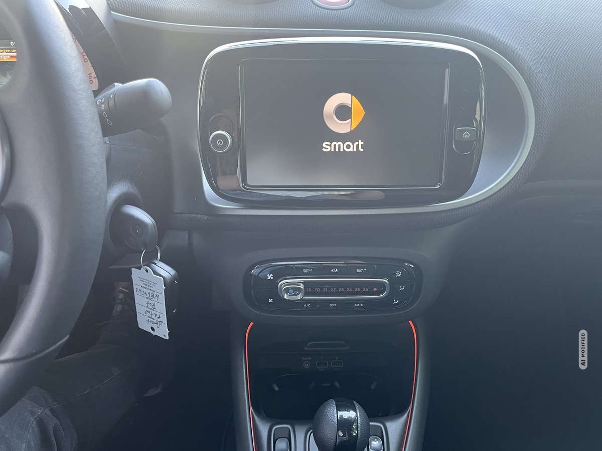 Smart ForTwo EQ cabrio*EXCLUSIVE*22kW*9TKM*CAM*MEDIA*ALLW*LED*SHZ*