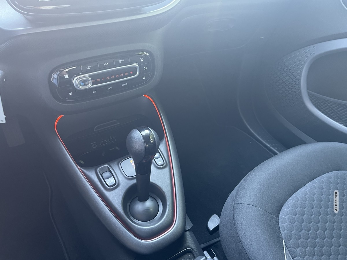 Smart ForTwo EQ cabrio*EXCLUSIVE*22kW*9TKM*CAM*MEDIA*ALLW*LED*SHZ*