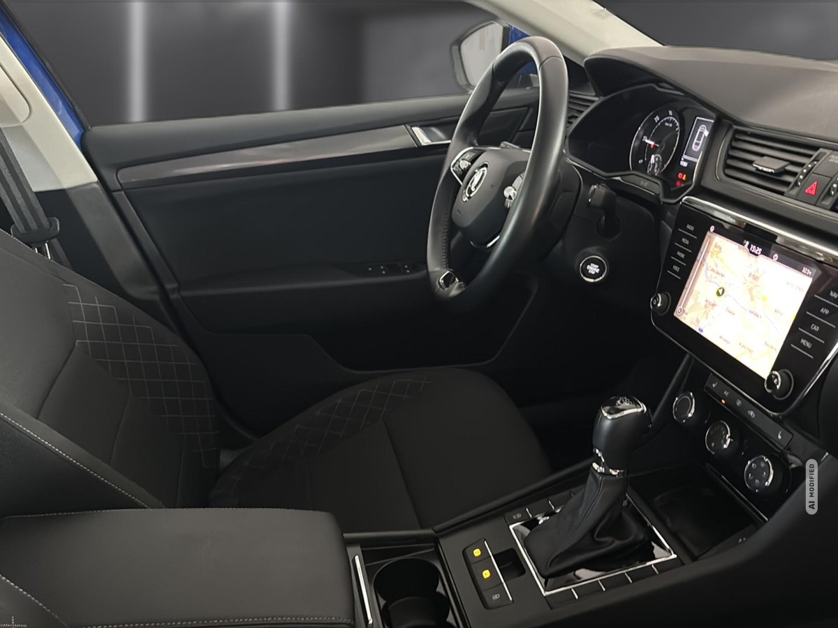 Skoda Superb Combi 2.0 TDI LED* SHZ* AHZV* DSG*