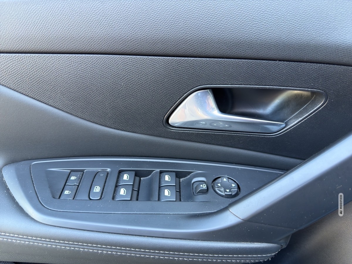 Peugeot 308 SW Allure PureTech 130  Automatik Navi*LED*360° 