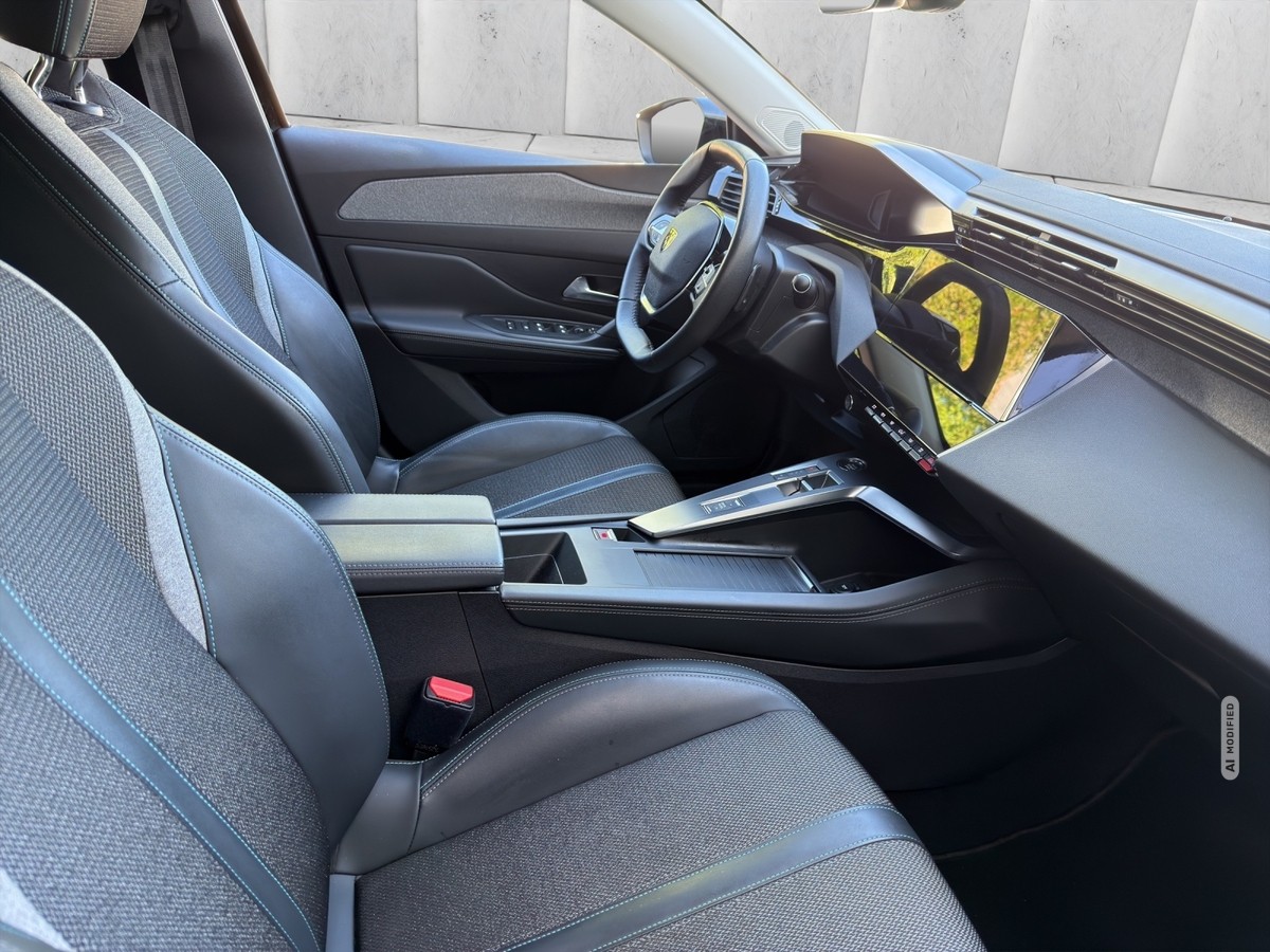 Peugeot 308 SW Allure PureTech 130  Automatik Navi*LED*360° 