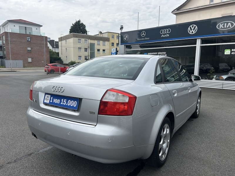 Audi A4 1.6 LIM KLIMA*RCD*SHZG*TEMPOMAT*ALU*PDC