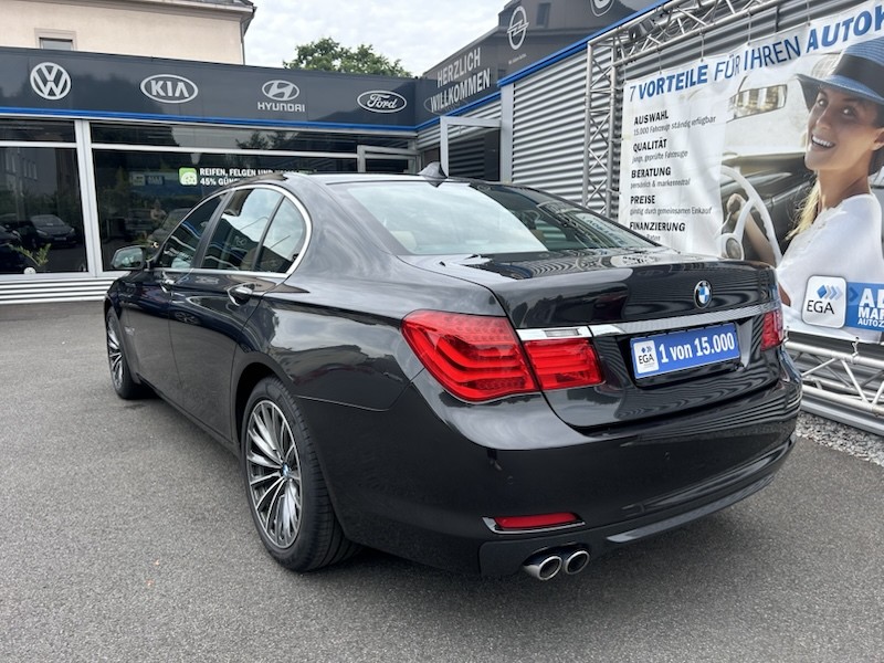 BMW 730D AUTOMATIK INNOVATIONSPAKET*SSD*HEAD-UP*R-CAM     