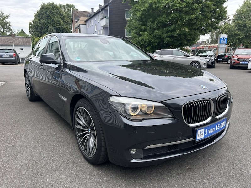 BMW 730D AUTOMATIK INNOVATIONSPAKET*SSD*HEAD-UP*R-CAM     