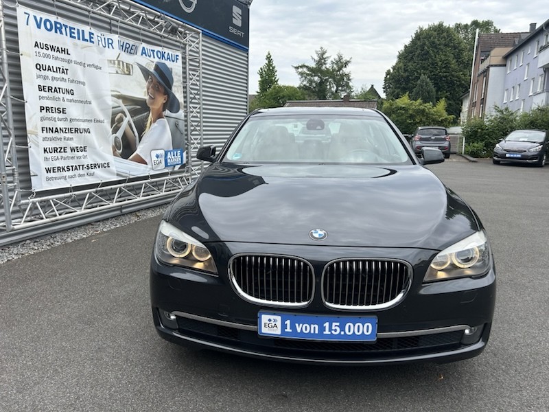 BMW 730D AUTOMATIK INNOVATIONSPAKET*SSD*HEAD-UP*R-CAM     