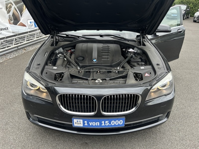 BMW 730D AUTOMATIK INNOVATIONSPAKET*SSD*HEAD-UP*R-CAM     
