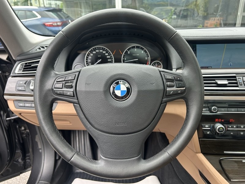 BMW 730D AUTOMATIK INNOVATIONSPAKET*SSD*HEAD-UP*R-CAM     
