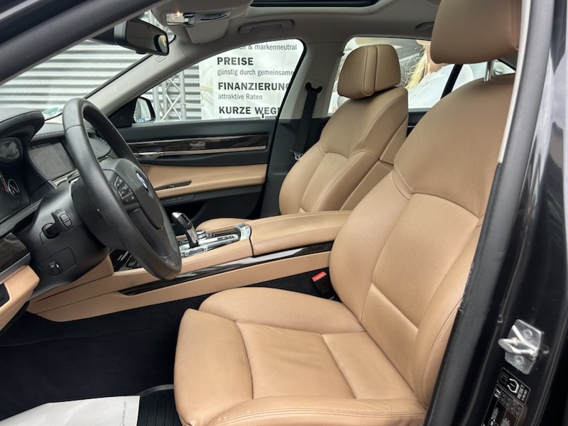 BMW 730D AUTOMATIK INNOVATIONSPAKET*SSD*HEAD-UP*R-CAM     