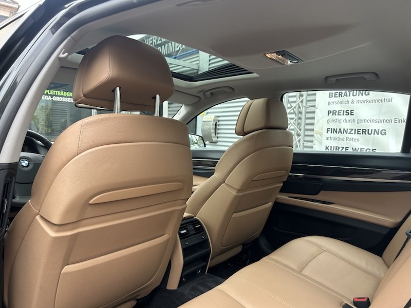 BMW 730D AUTOMATIK INNOVATIONSPAKET*SSD*HEAD-UP*R-CAM     