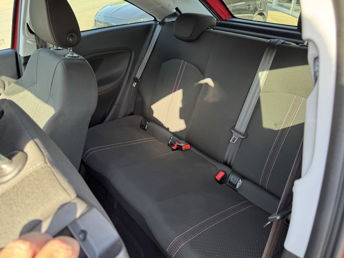 Opel Corsa E 1.4 Turbo OPC-Line + Allwetterreifen