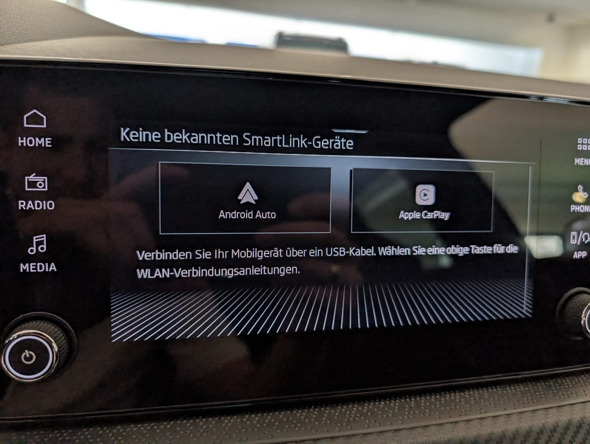 Skoda Scala 1.5TSI DSG Monte Carlo PANO AHK ACC