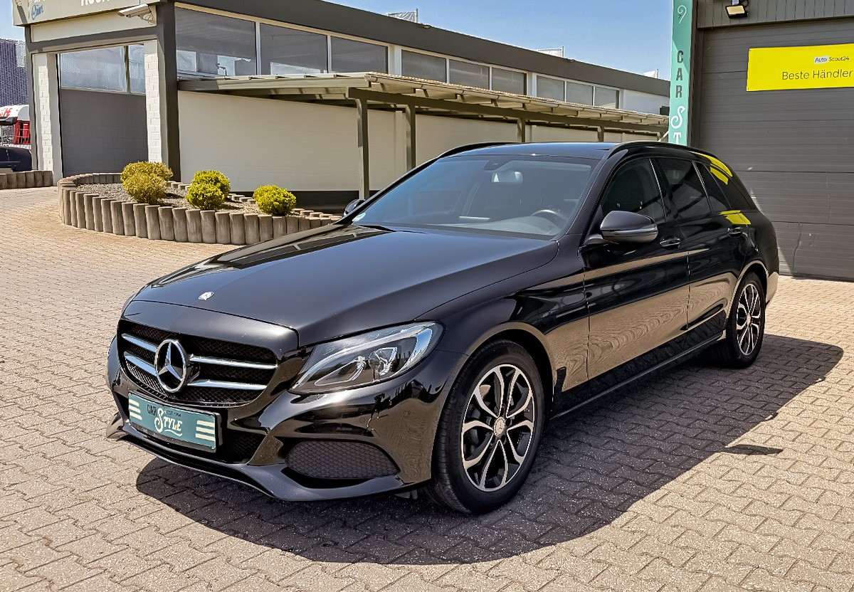 Mercedes-Benz C 180 T Avantgarde. SHZ.Navi.StandHZ.Auto-Heckklap. 